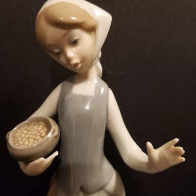 LLADRO (#15)  Figurine Porcelain Girl with Duck  9.5" x 4" Girl Feeding Duck