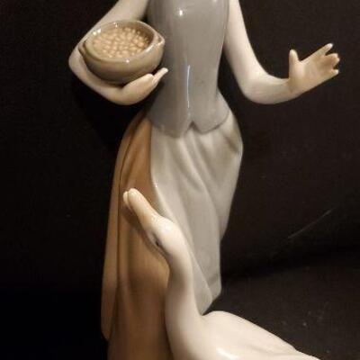 LLADRO (#15)  Figurine Porcelain Girl with Duck  9.5" x 4" Girl Feeding Duck