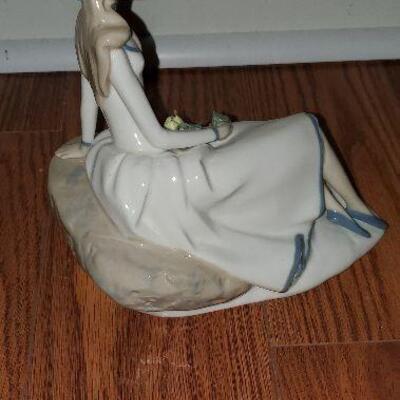 Franklin Porcelain Teresa Tulip Maiden Figurine by Lladro's artist (item #40)