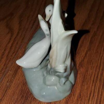 Lladro Nao 3 Geese Ducks Porcelain Figurine (item #44) - 1 beak end is missing