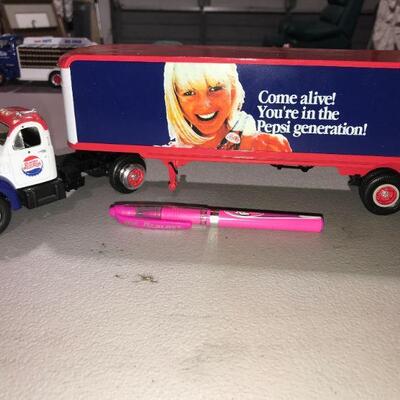 1st Gear 1960 Mack B-61 Tractor Trailer Pepsi Semi Truck 1:34 Diecast #127