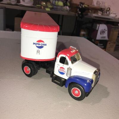 1st Gear 1960 Mack B-61 Tractor Trailer Pepsi Semi Truck 1:34 Diecast #127