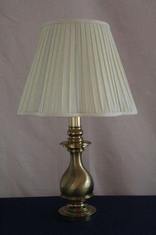 Brushed brass lamp
