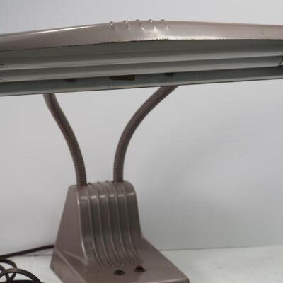 Lot 108 1950s Vintage Mid Century Modern Retro Office lamp Razor 1000