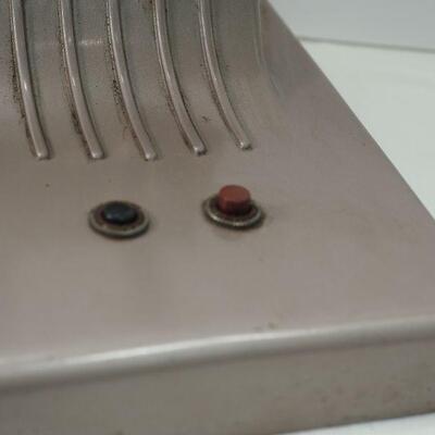 Lot 108 1950s Vintage Mid Century Modern Retro Office lamp Razor 1000