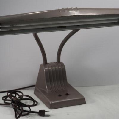 Lot 108 1950s Vintage Mid Century Modern Retro Office lamp Razor 1000