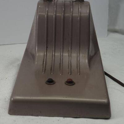Lot 108 1950s Vintage Mid Century Modern Retro Office lamp Razor 1000