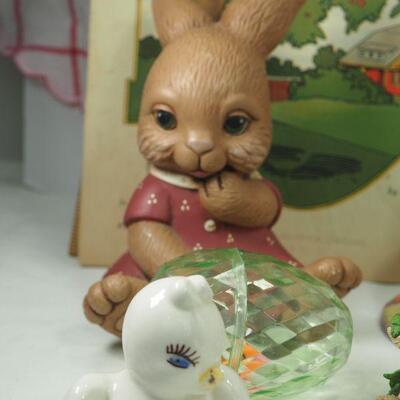 Lot 109 Easter Collectibles