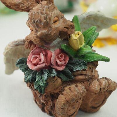 Lot 109 Easter Collectibles