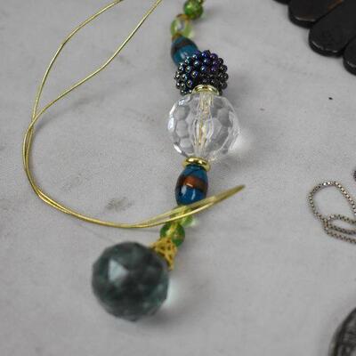Lot of Costume Jewelry: Rings, Earrings, Bracelets, Necklaces