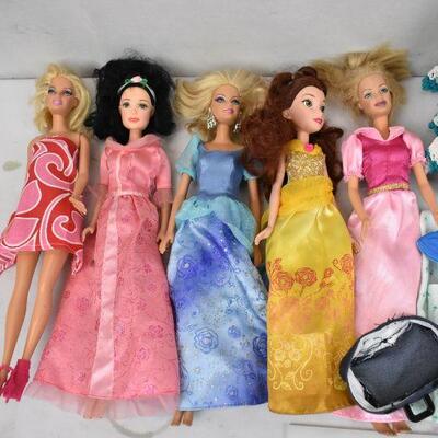 10 Barbie Style Dolls with Clothes & some accessories