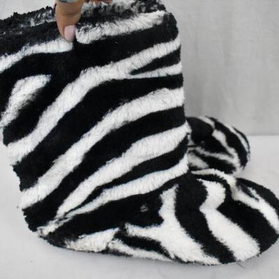 2 pairs Slippers: Zebra & Gold Winking