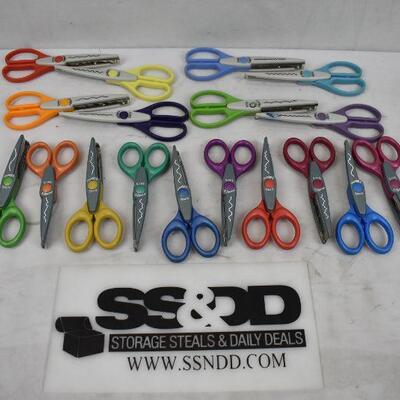 18 pc Decorative Edge Craft Scissors 