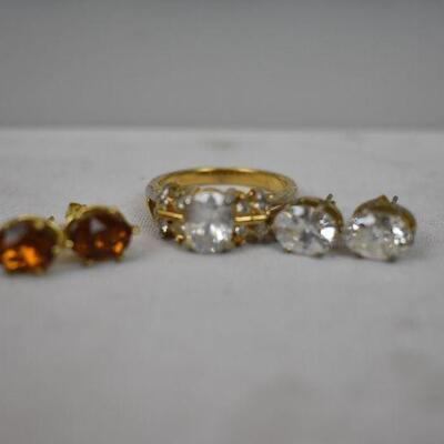 10 pc Costume Jewelry, Gold Toned: ( pairs earrings, 1 ring size 6.5