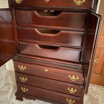 Sumter Cabinet Co. Chest 