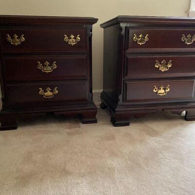 Pr Sumter Cabinet Co Night Stands