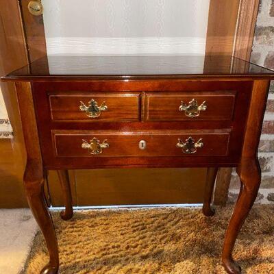 Queen Anne Style Accent Table