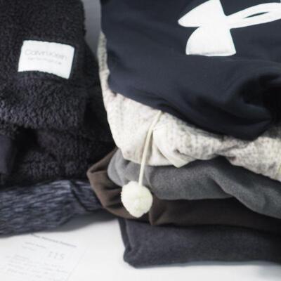 Lot 115 Sweatshirts and leggings