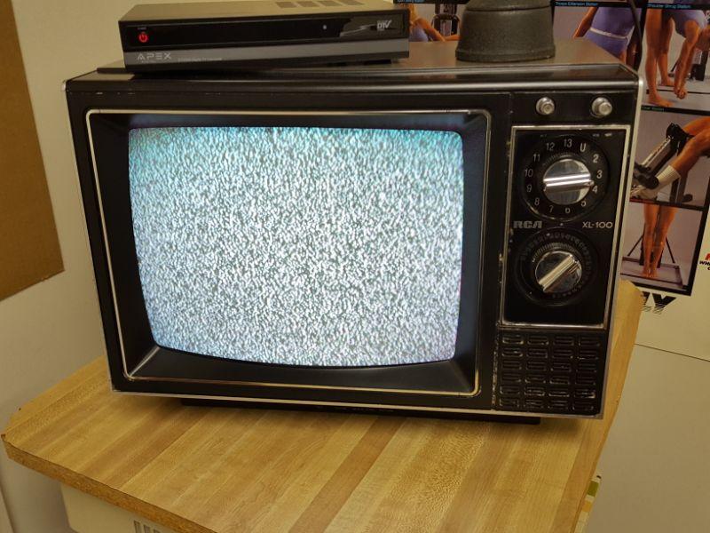 Vintage RCA XL100 Gaming TV | EstateSales.org