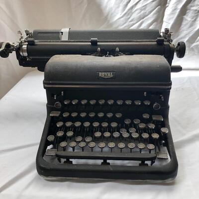 Lot 8 - Antique Royal Typewriter & Phone