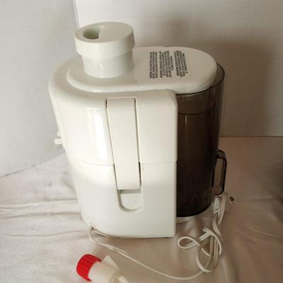 WESTBEND STAINLESS STEEL PERCULATOR AND HAMILTON BEACH JUICER