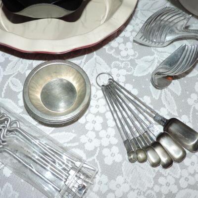 PEDESTAL CAKE STAND-HAND MIXER-AND BAKING ESSENTIALS