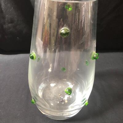  Lot 16 - Beautiful Glass Vases & Faux Floral