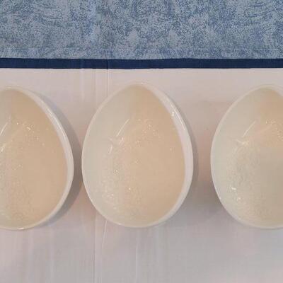 Lot 4: (3) New Egg Shaped Bowls