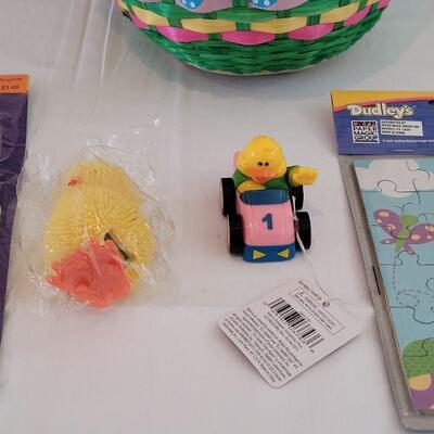 Lot 14: New Easter Basket with a Animated Bunny, Activities & Small Toys