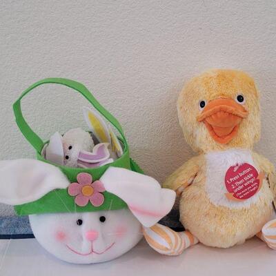 Lot 21: New Bunny Toss Game & New Hallmark Animated Duck