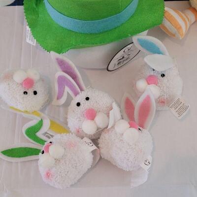 Lot 21: New Bunny Toss Game & New Hallmark Animated Duck