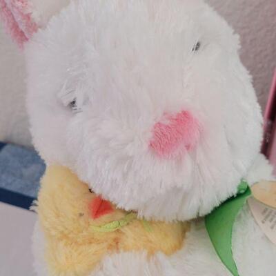 Lot 24: New Hallmark Play and Say Story Puzzle & Hallmark Bunny with Sound