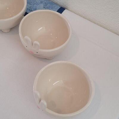 Lot 25: (4) New Hallmark Bunny Bowls 