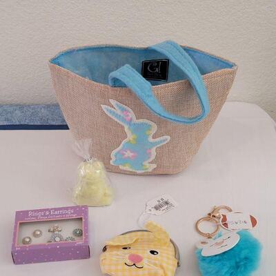 Lot 26: New Easter Purse Basket with Bunny Coin Purse, Keychain, Rings & Earrings Set & Bath Fizzie
