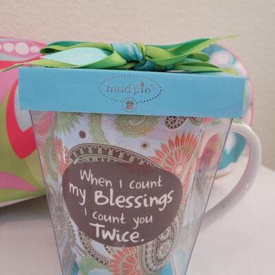 Lot 31: New Yoga Mat Bag & New Mug with Coaster 