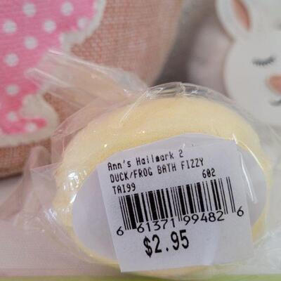 Lot 34: New Easter Purse Basket, Bunny Coin Purse, Headband, Bath Fizzie and Key Chain