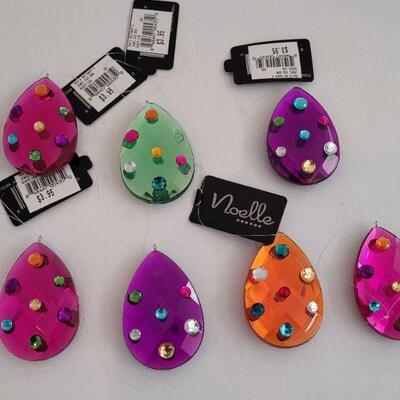 Lot 37: Jeweled Egg Ornaments 