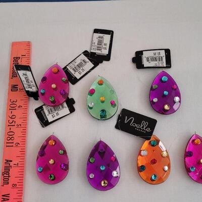 Lot 37: Jeweled Egg Ornaments 