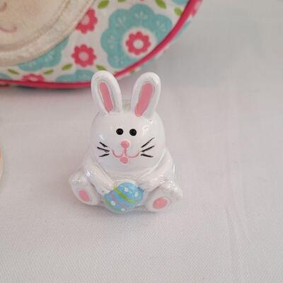 Lot 40: New Felt Easter Basket, Lamb Purse, Sequin Egg Pony Tail Holders,Lip Gloss& Little Chick Plushie