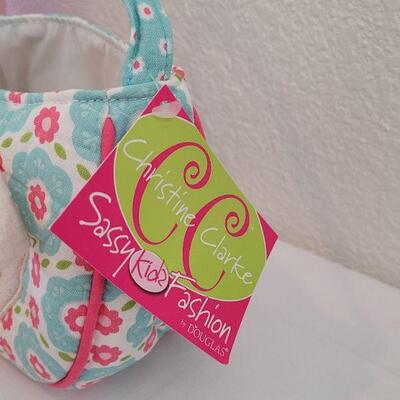 Lot 40: New Felt Easter Basket, Lamb Purse, Sequin Egg Pony Tail Holders,Lip Gloss& Little Chick Plushie