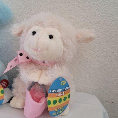 Lot 42: (2) New Singing Plushies