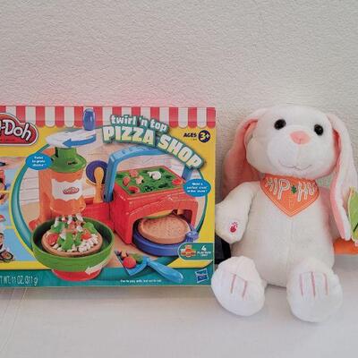 Lot 43: New Play Doh Pizza Shop & Hip Hop Singing Bunny 