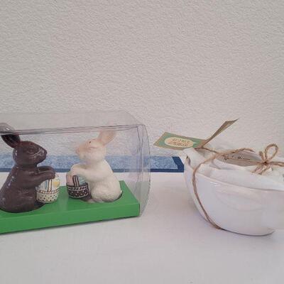 Lot 44: New Bunny Salt & Pepper Shakers and Bunny Measuring Cups