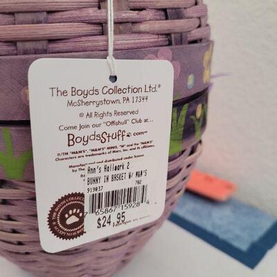 Lot 51: New Boyd's M&M Bear in Purple Wicker Egg