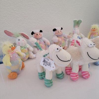 Lot 60: New Plushie Easter Ornaments 