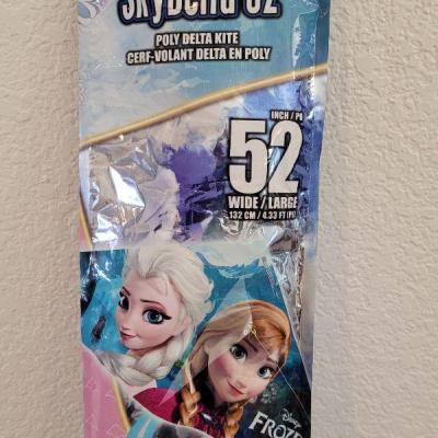 Lot 62: New Disney Frozen Kite, Jump Rope Picture Frame and Little Soft Plushie 