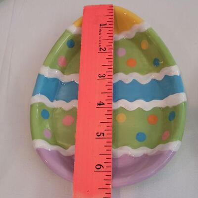 Lot 70: New (6) Easter Egg Plates and (1) Round Bunny Plate 