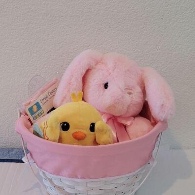 Lot 98: New Easter Basket With Pink Bunny, Squeeze and The Wings Flap Chicken and Car Seat Strap Covers
