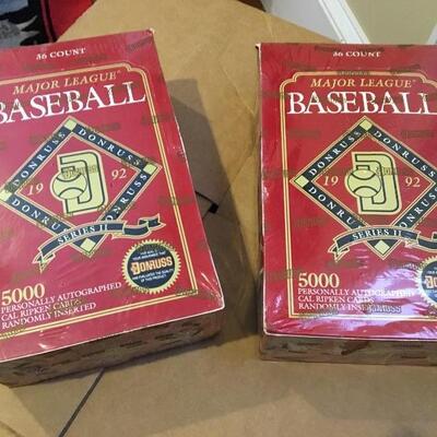 Pair of 1992 Edition DONRUSS MLB Sets. LOT 34