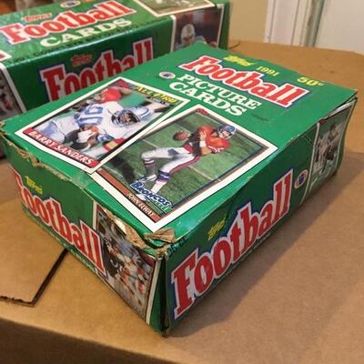 TOPPS 1992 Lot of 2 Complete Sets Unopened Football Cards. LOT 36
